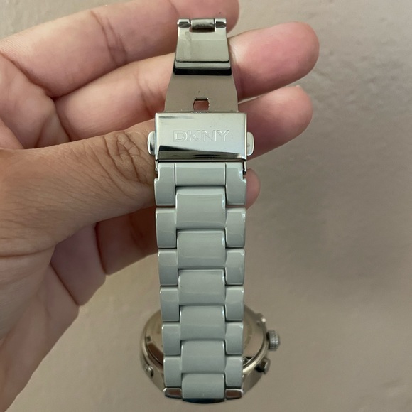 DKNY Gray Ceramic Watch - Picture 4 of 4